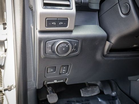 Used 2021 Ford F250 Platinum w/ FX4 Off-Road Package AWD/4WD image 22