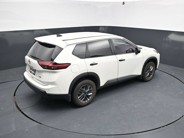 Used 2024 Nissan Rogue S AWD/4WD image 48