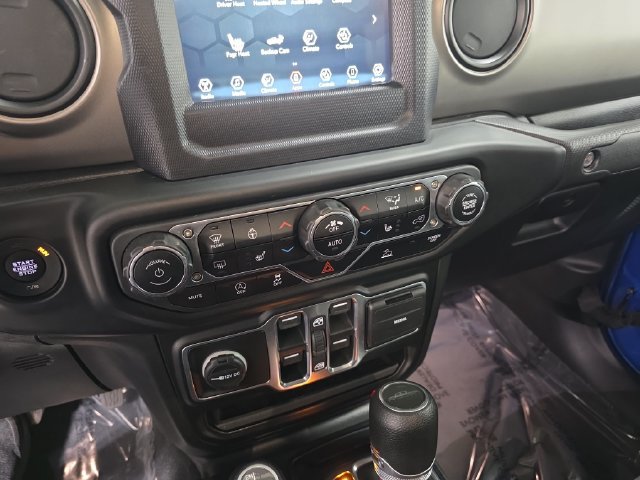 Used 2020 Jeep Gladiator Sport w/ Quick Order Package 24S AWD/4WD image 24