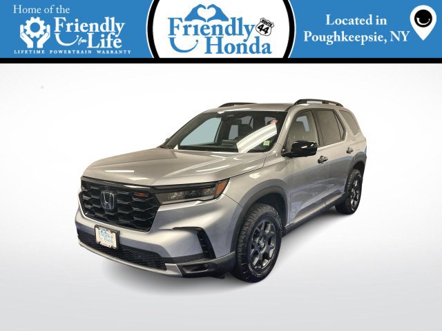 Certified 2025 Honda Pilot TrailSport image 1