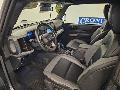 Used 2023 Ford Bronco Black Diamond w/ Sasquatch Package AWD/4WD image 3