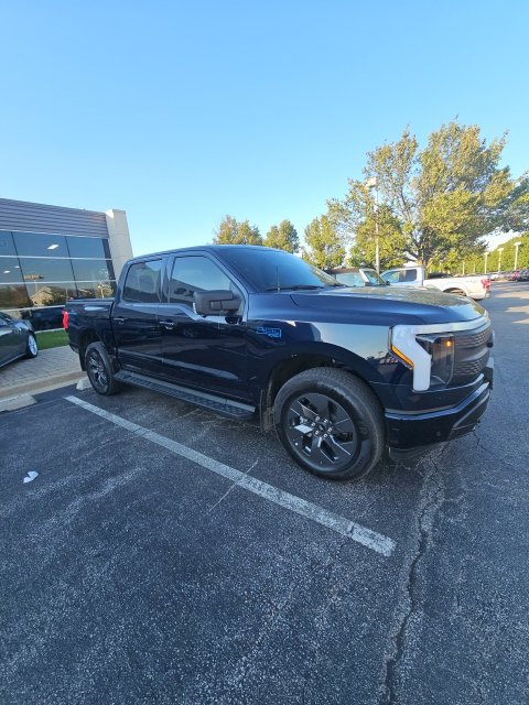 Used 2025 Ford F150 Lightning Flash AWD/4WD image 2