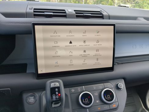 New 2025 Land Rover Defender 110 S image 23