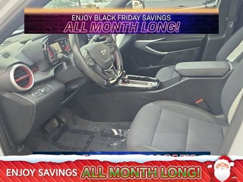 Used 2024 Chevrolet Trax RS w/ Driver Confidence Package image 11