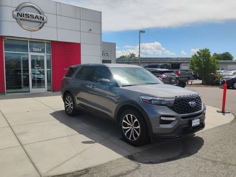 Used 2022 Ford Explorer ST-Line w/ Class IV Trailer Tow Package AWD/4WD image 3