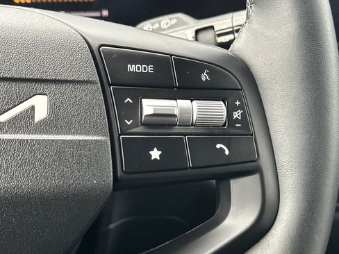 Used 2026 Kia Sportage EX FWD image 11