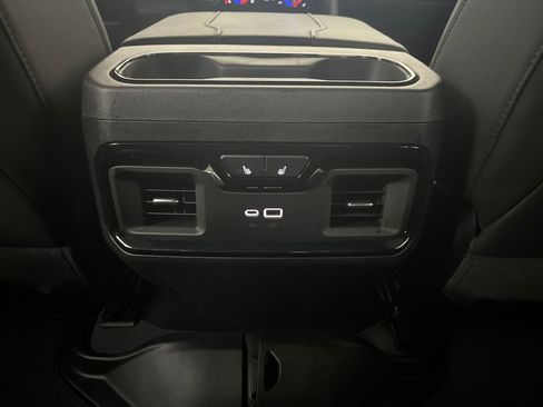 Used 2025 GMC Sierra 1500 AT4 w/ AT4 Premium Package image 30