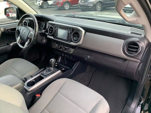 Used 2018 Toyota Tacoma SR5 image 18