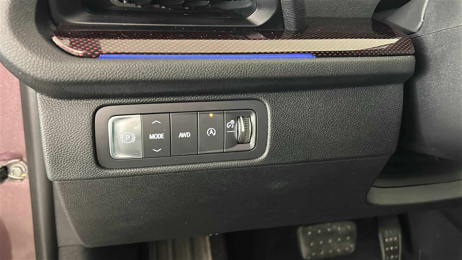Used 2025 Chevrolet Traverse RS w/ LPO, Floor Liner Package AWD/4WD image 24