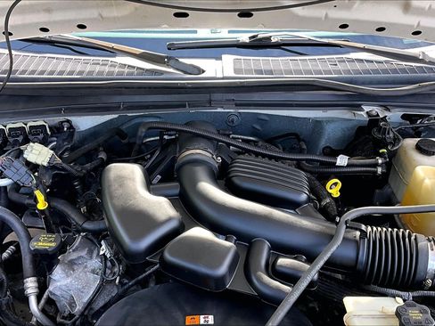 Used 2010 Ford F250 XL AWD/4WD image 9