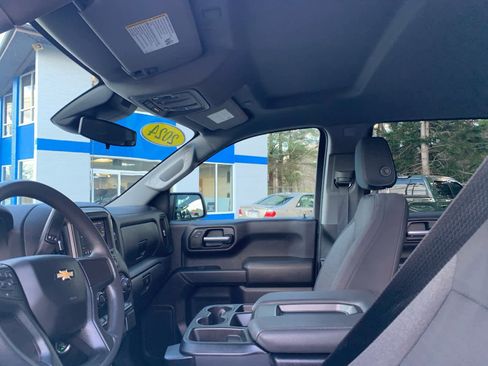 Certified 2024 Chevrolet Silverado 1500 Custom image 12