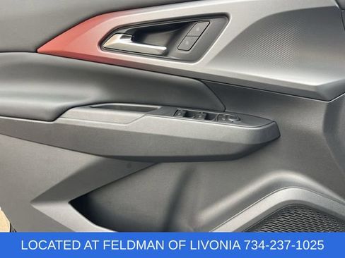 Certified 2024 Chevrolet Equinox EV RS image 20