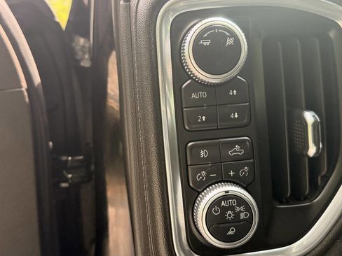 Used 2019 GMC Sierra 1500 SLT w/ SLT Premium Plus Package AWD/4WD image 31