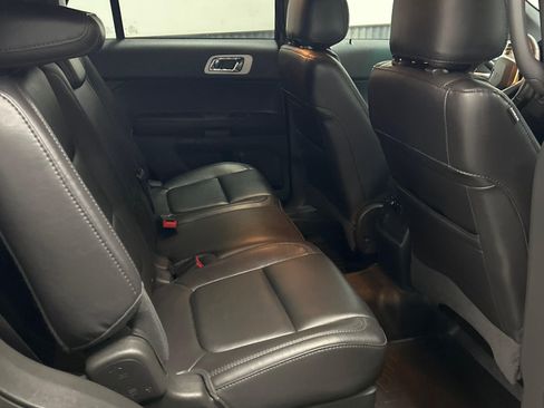 Used 2013 Ford Explorer XLT AWD/4WD image 14