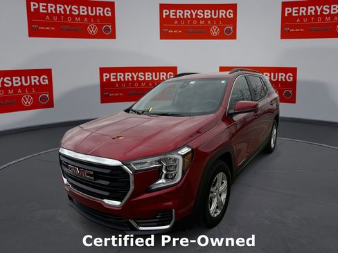 Certified 2024 GMC Terrain SLE w/ Driver Convenience Package image 1