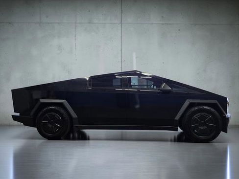 Used 2024 Tesla Cybertruck AWD Crew Cab image 4