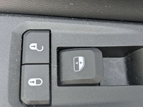 Used 2025 Jeep Grand Cherokee L Laredo w/ Luxury Tech Group I RWD image 25