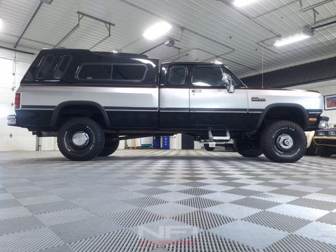 Used 1993 Dodge D/W Truck 250 AWD/4WD image 50