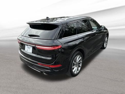 Certified 2022 Lincoln Corsair Grand Touring image 8