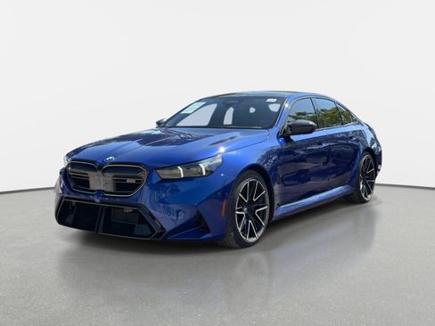Used 2025 BMW M5 w/ Carbon Package AWD/4WD image 7
