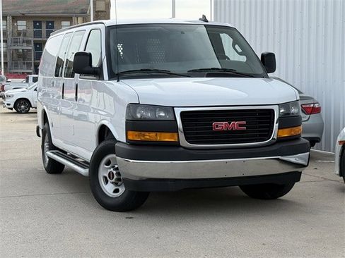 Used 2024 GMC Savana 2500 w/ Driver Convenience Package image 2