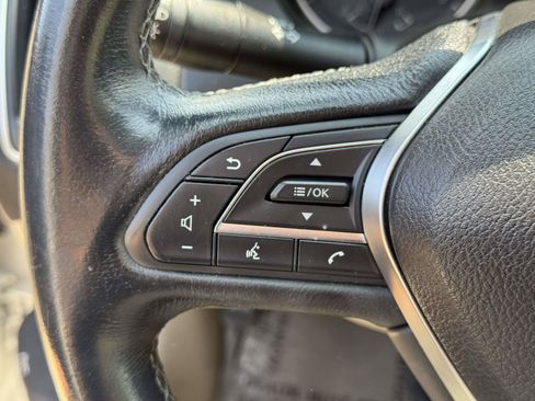 Used 2018 INFINITI Q50 Luxe RWD image 19
