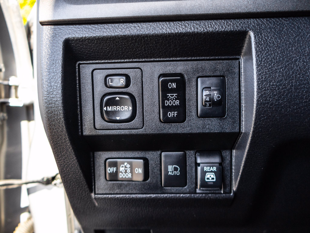 Used 2020 Toyota Tundra SR5 w/ SR5 Upgrade Package RWD image 47