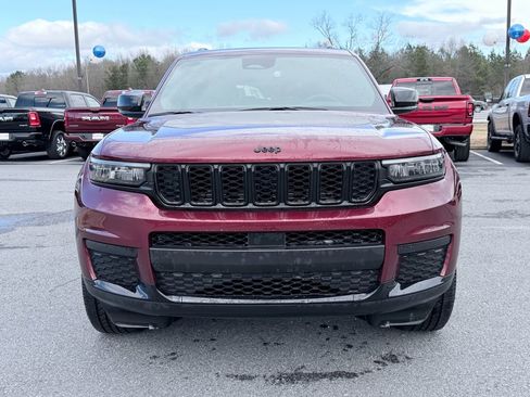 Used 2023 Jeep Grand Cherokee L Laredo image 3