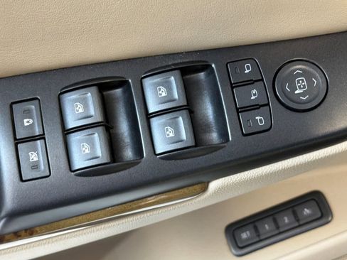 Used 2017 GMC Yukon Denali AWD/4WD image 15