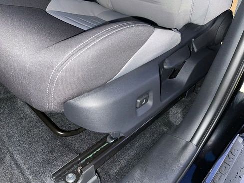 New 2025 Toyota Tacoma TRD Off-Road image 5