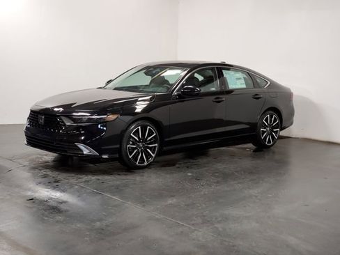 New 2026 Honda Accord Touring image 5