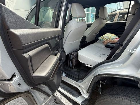 Used 2025 Toyota 4Runner SR5 image 6