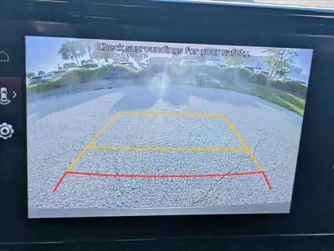 Used 2022 Kia Sorento S w/ Panoramic Sunroof Package AWD/4WD image 10
