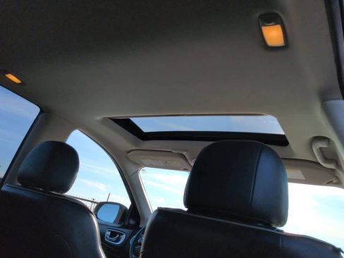 Used 2019 INFINITI QX60 Luxe w/ Essential Package image 23