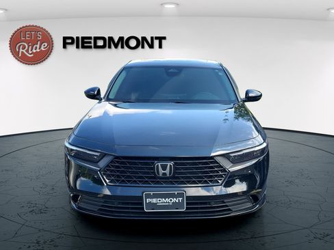 Used 2025 Honda Accord EX-L image 2