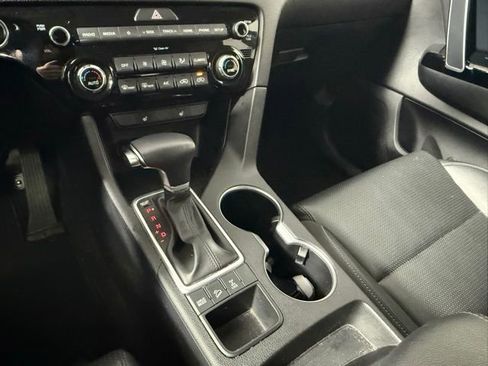 Used 2020 Kia Sportage EX image 25