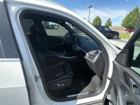 Used 2023 BMW X5 xDrive40i AWD/4WD image 30