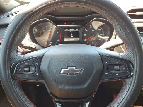 Used 2023 Chevrolet TrailBlazer RS w/ Convenience Package FWD image 12