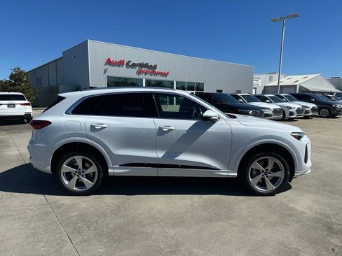 New 2025 Audi Q5 Premium Plus image 4