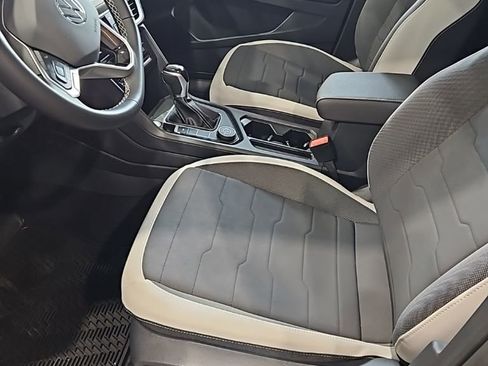New 2026 Volkswagen Taos SE AWD/4WD image 27
