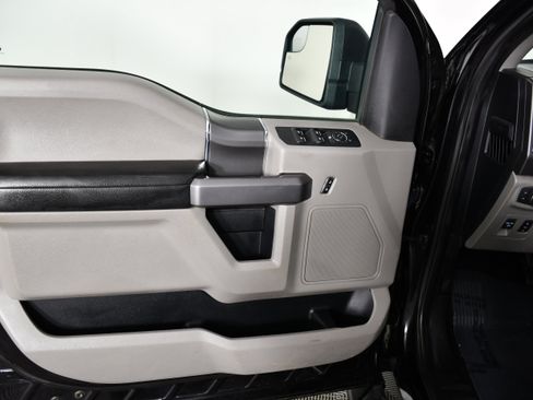 Used 2019 Ford F150 XLT w/ Equipment Group 302A Luxury AWD/4WD image 41