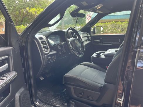 Used 2021 RAM 3500 Big Horn w/ Level B Equipment Group AWD/4WD image 17