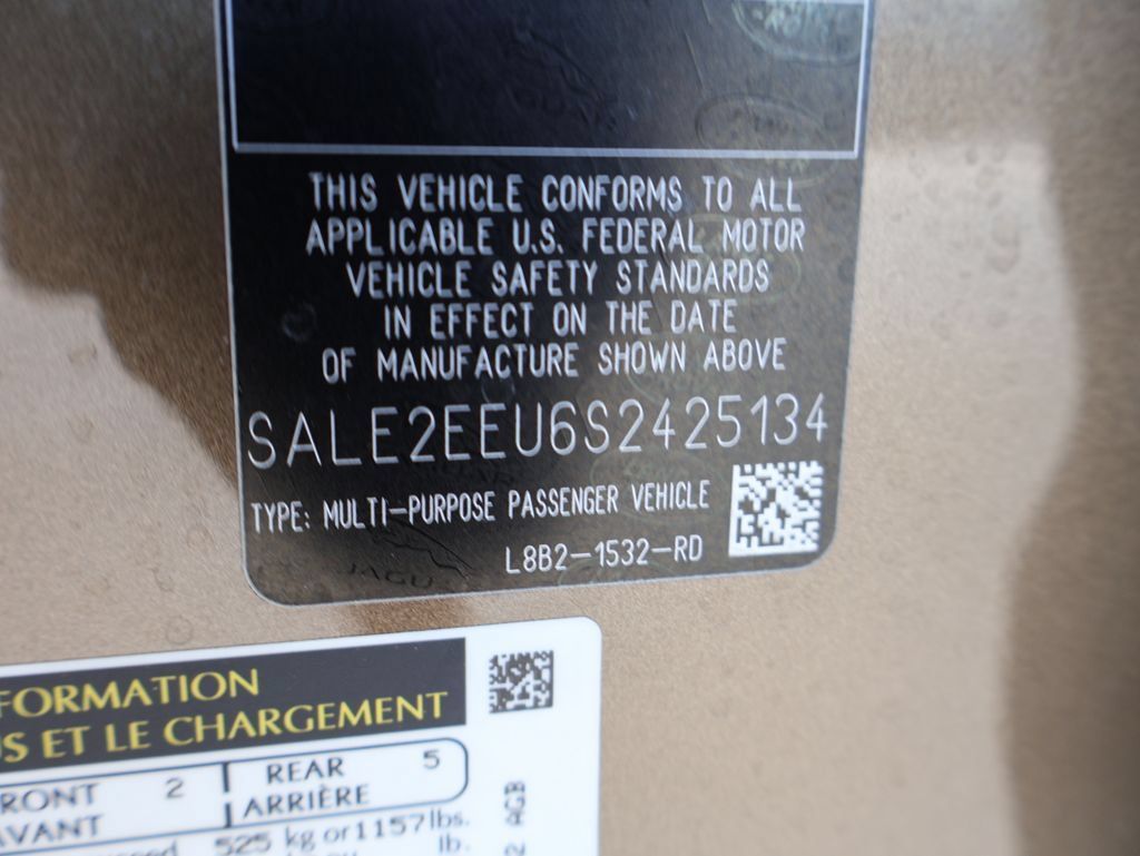 Certified 2025 Land Rover Defender 110 X-Dynamic SE AWD/4WD image 39