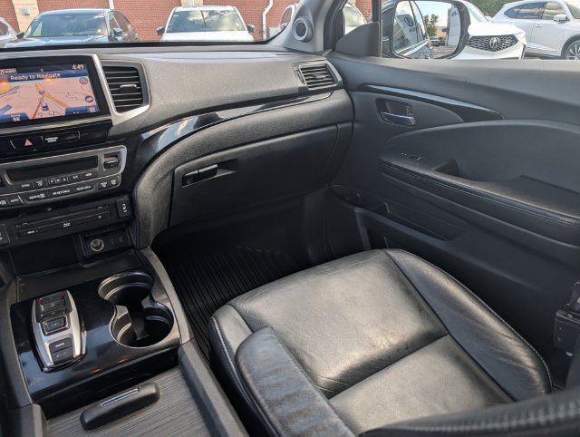Used 2017 Honda Pilot Touring image 21