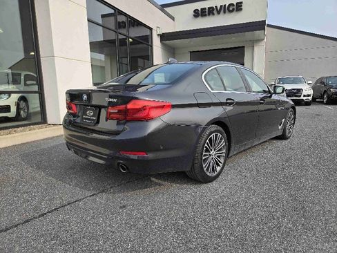 Used 2019 BMW 530i xDrive w/ Convenience Package image 3