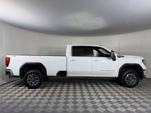 Used 2024 GMC Sierra 3500 SLE w/ SLE Convenience Package image 5