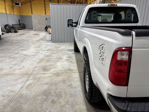 Used 2016 Ford F250 XL w/ Power Equipment Group image 9