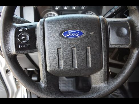 Used 2015 Ford F250 XL w/ Power Equipment Group AWD/4WD image 12