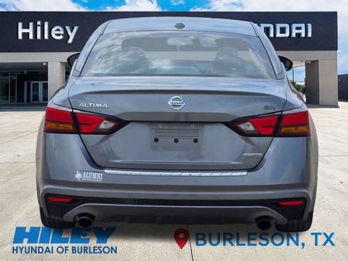 Used 2022 Nissan Altima 2.0 SR FWD image 7