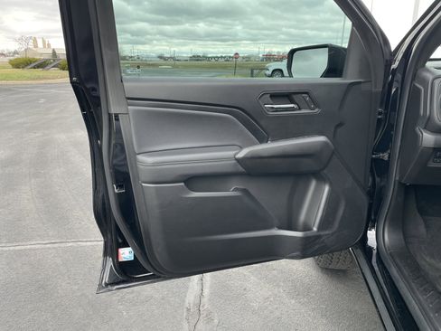 Certified 2023 Chevrolet Colorado LT w/ LT Convenience Package II AWD/4WD image 20